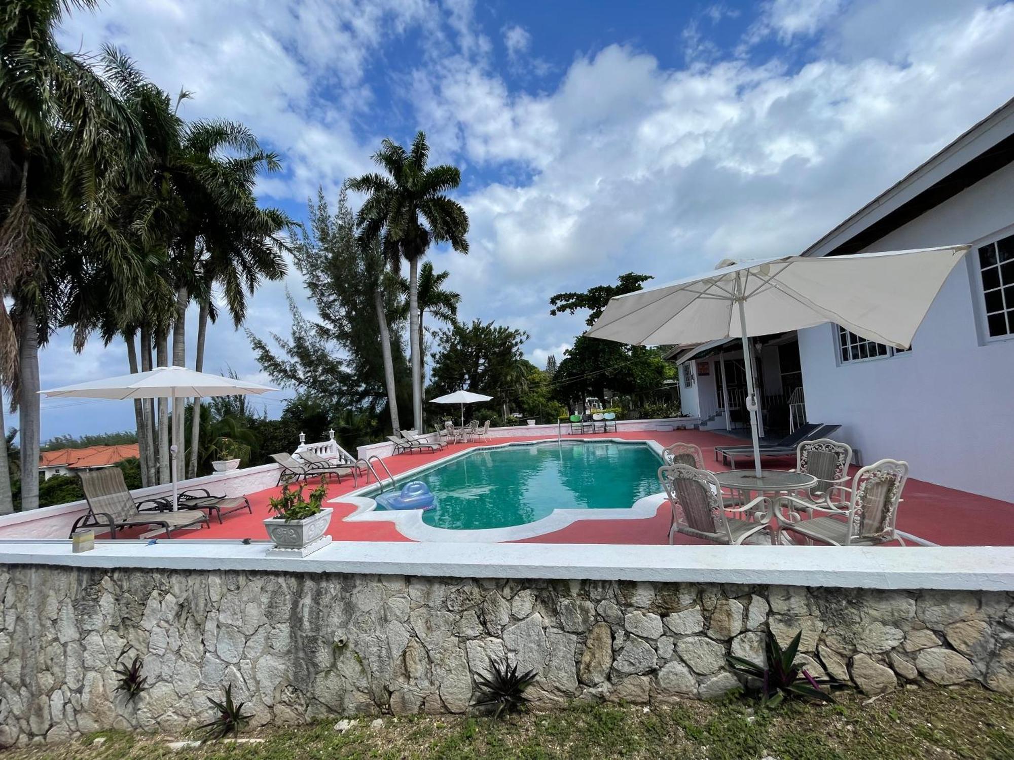 Peaceful Palms Montego Bay Hotel Exterior photo