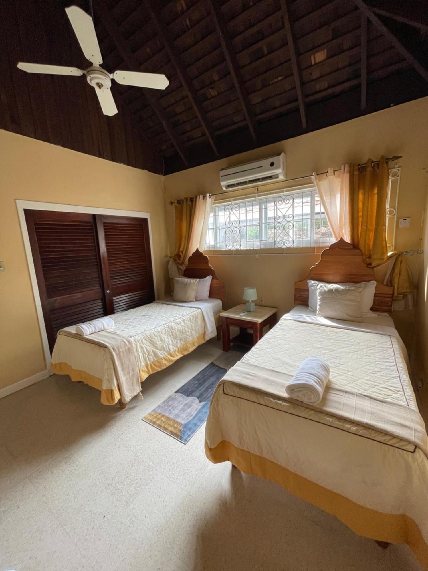 Peaceful Palms Montego Bay Hotel Room photo